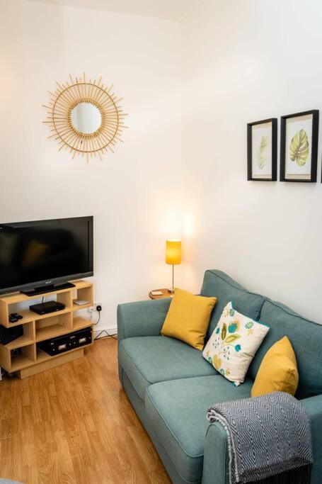 Charming 1-Bed Southside Flat In Great Location Apartment กลาสโกว์ ภายนอก รูปภาพ