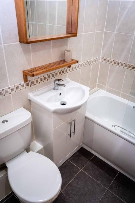Charming 1-Bed Southside Flat In Great Location Apartment กลาสโกว์ ภายนอก รูปภาพ