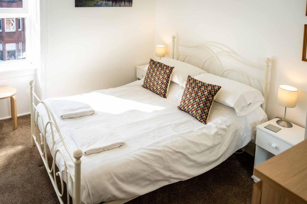Charming 1-Bed Southside Flat In Great Location Apartment กลาสโกว์ ภายนอก รูปภาพ